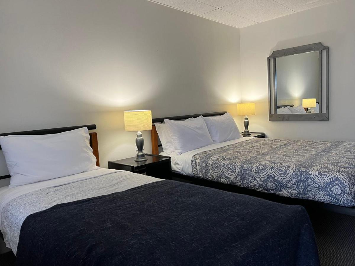 Cooks Endeavour Motor Inn Tweed Heads Bagian luar foto