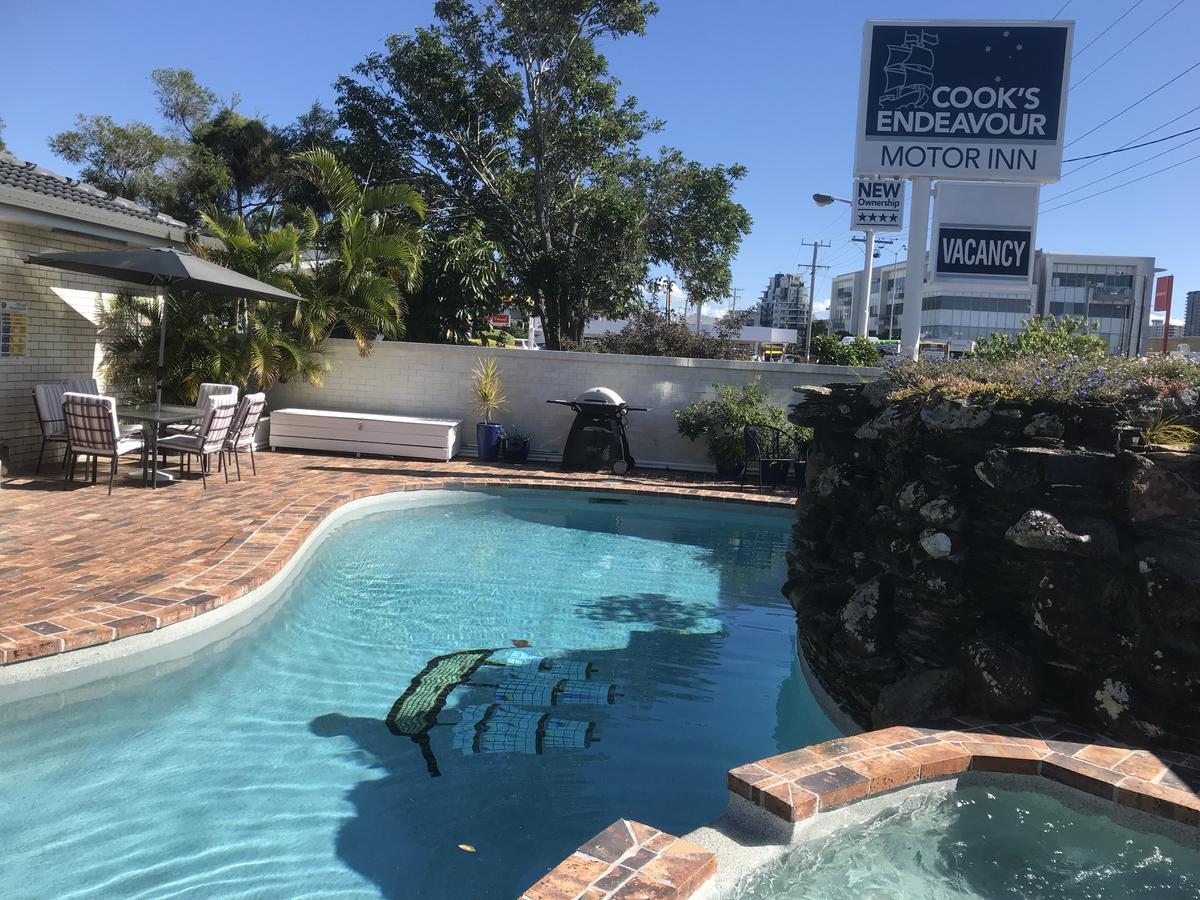 Cooks Endeavour Motor Inn Tweed Heads Bagian luar foto