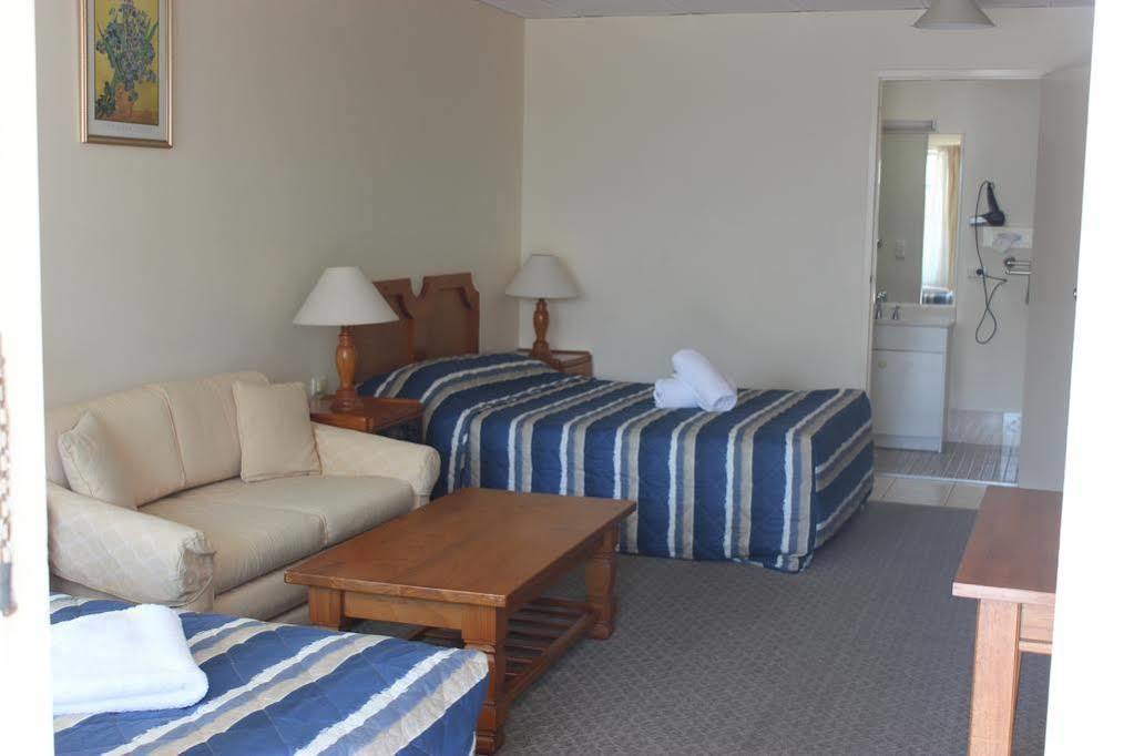 Cooks Endeavour Motor Inn Tweed Heads Bagian luar foto